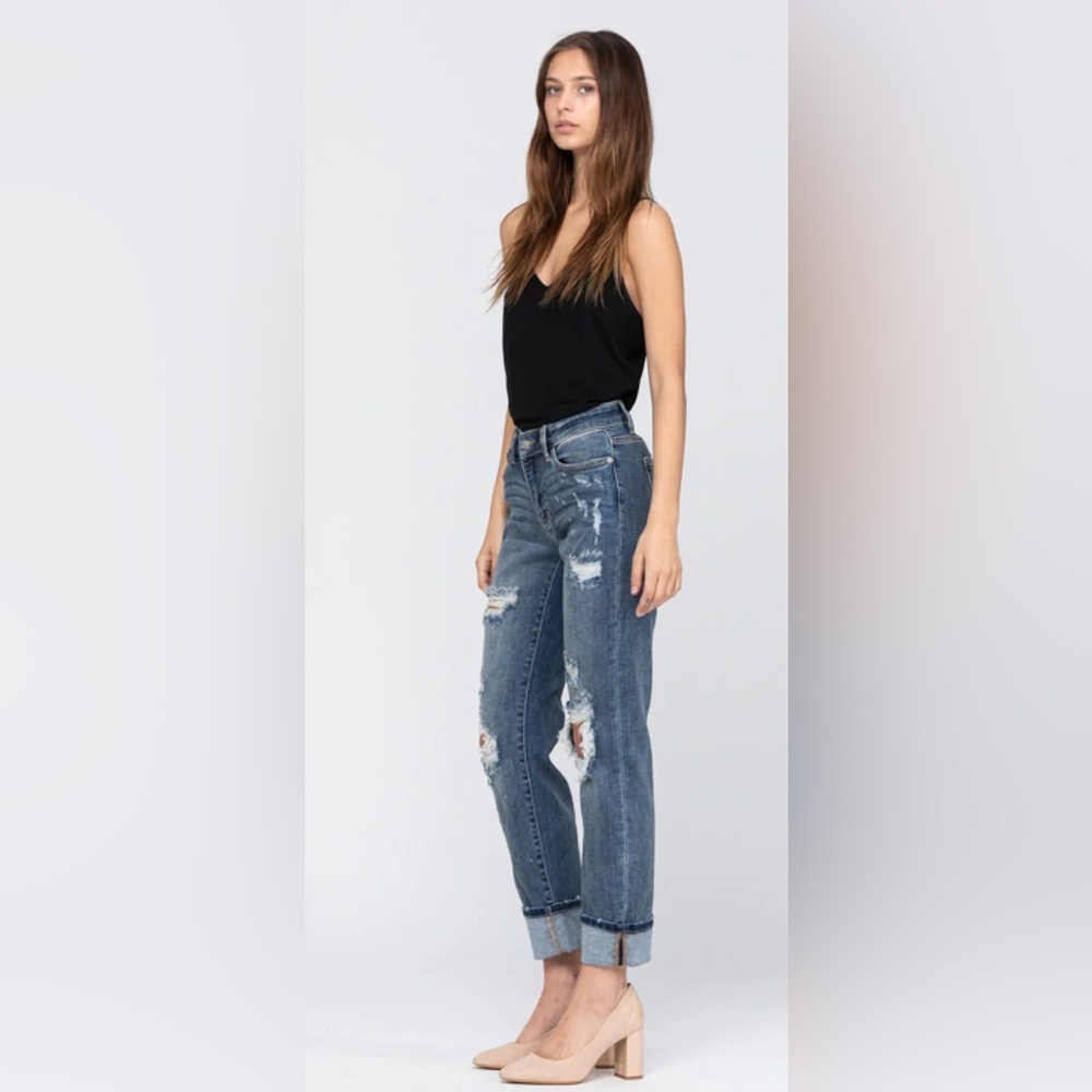 Judy Blue Beach Splash Distressed Boyfriend‎ Jeans - Picture 4 of 16